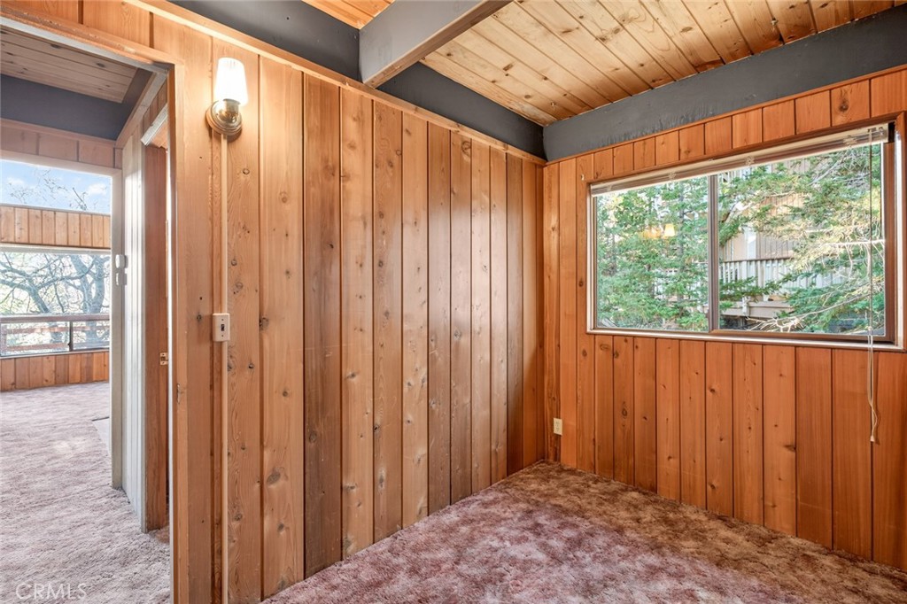 845 Villa Grove