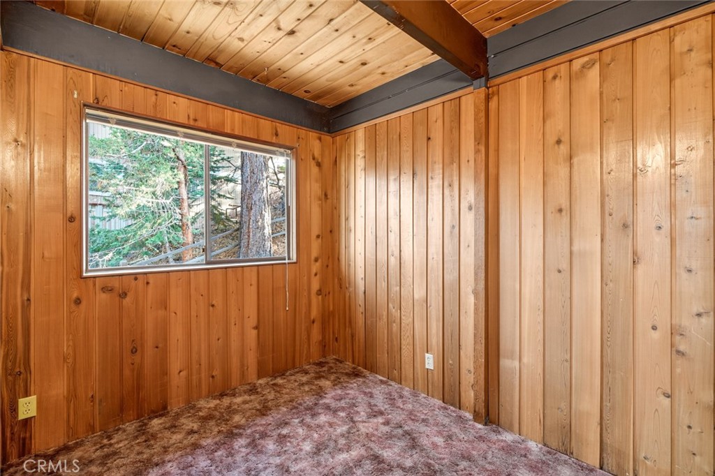 845 Villa Grove