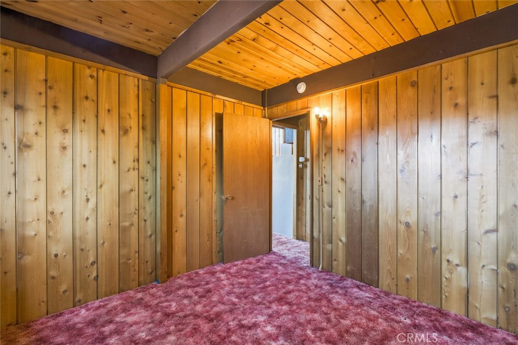 845 Villa Grove