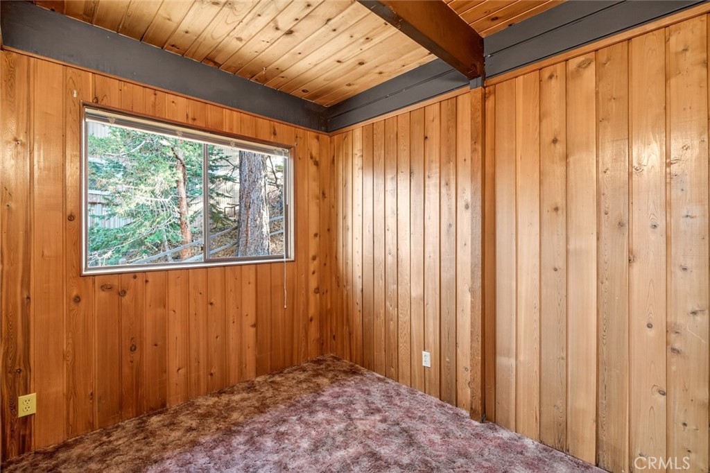845 Villa Grove