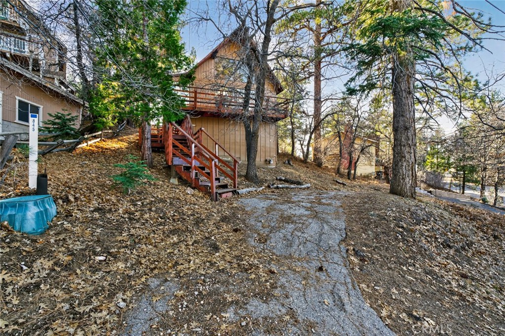 845 Villa Grove