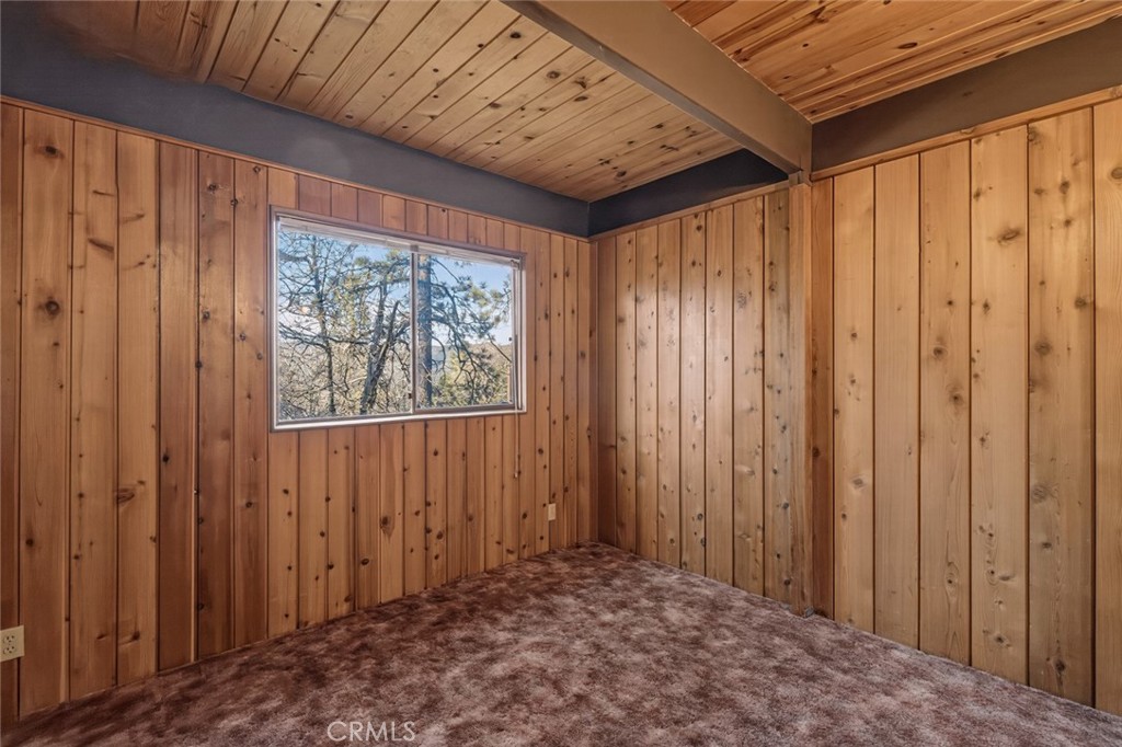 845 Villa Grove