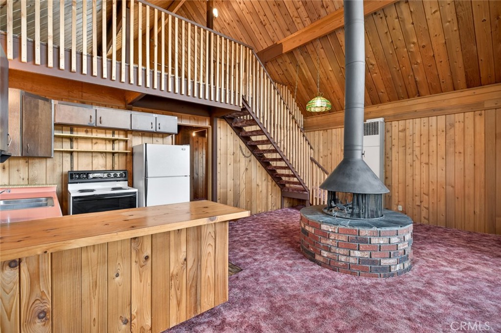845 Villa Grove