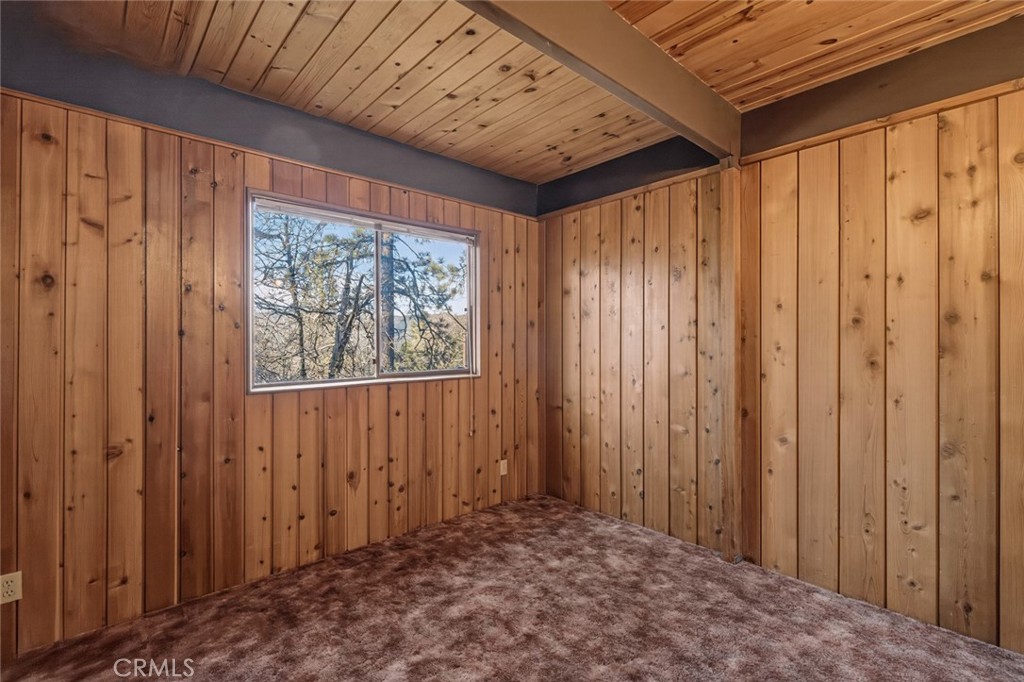 845 Villa Grove