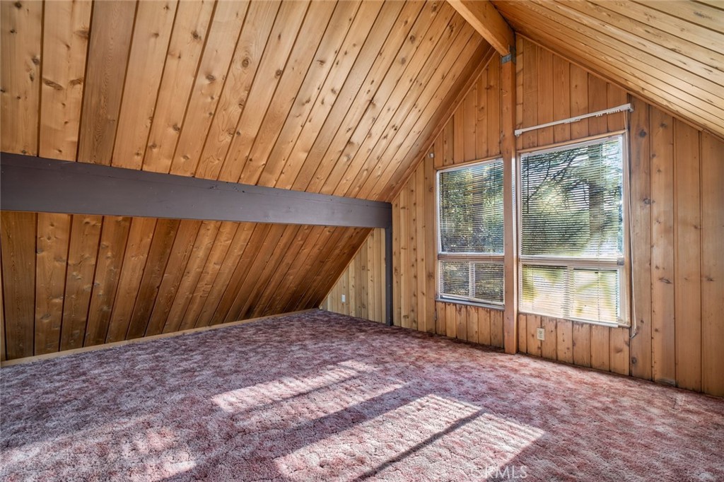 845 Villa Grove