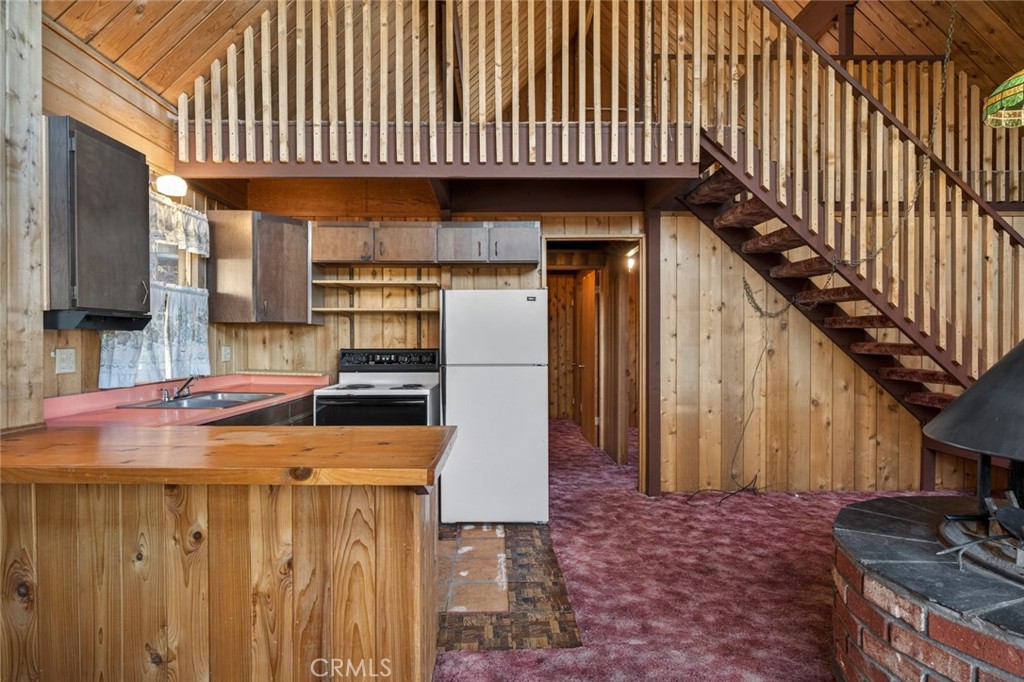 845 Villa Grove