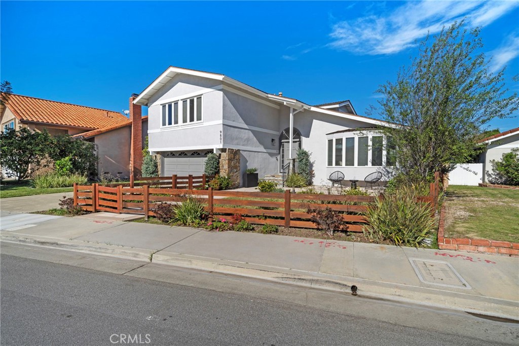 9801 Mammoth Drive