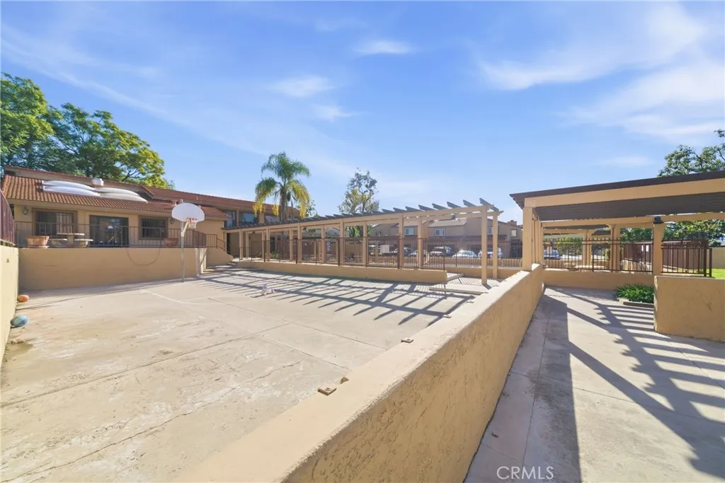 2714 Via Colina Unit 12