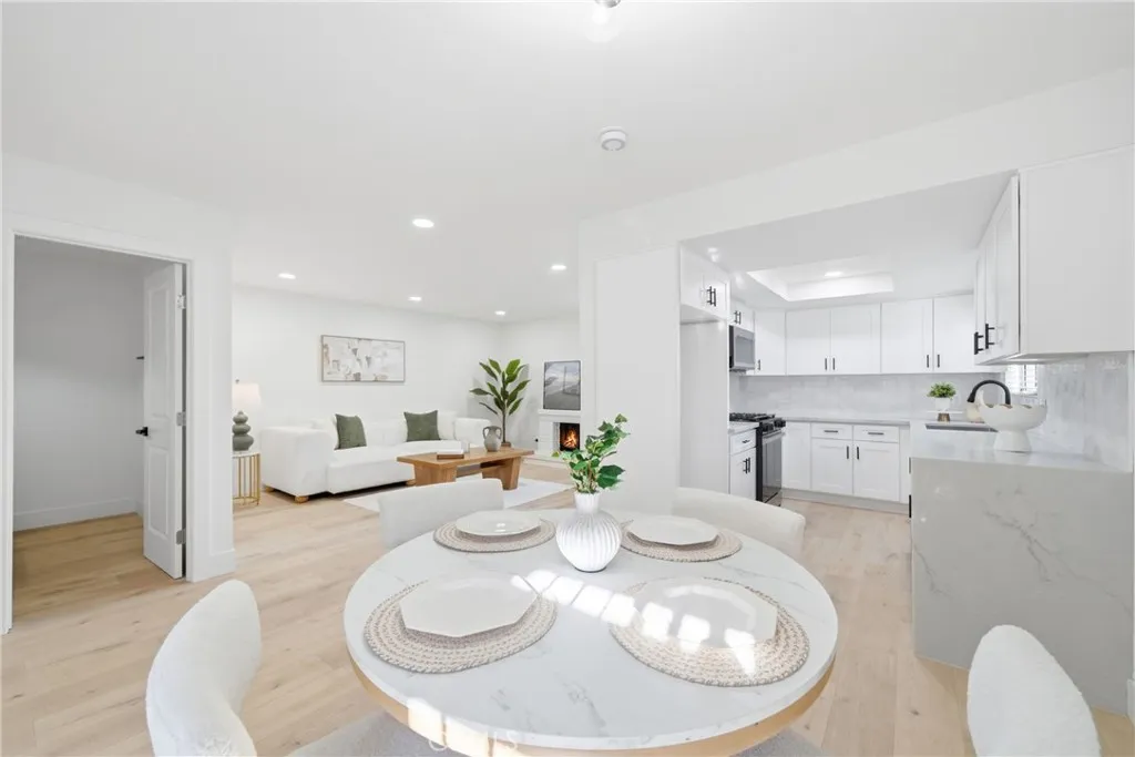 2714 Via Colina Unit 12