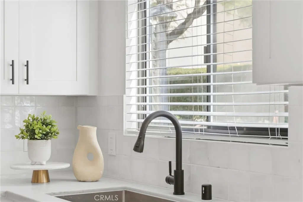 2714 Via Colina Unit 12