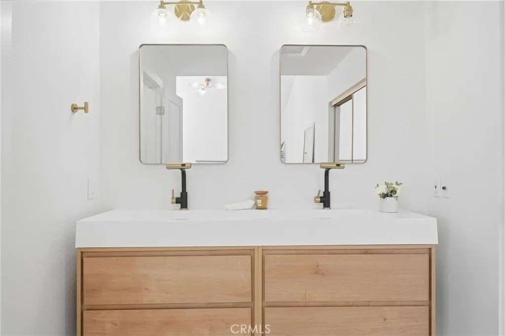 2714 Via Colina Unit 12