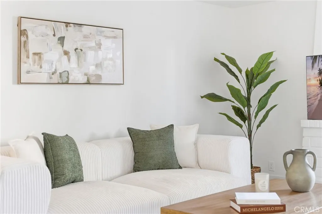 2714 Via Colina Unit 12