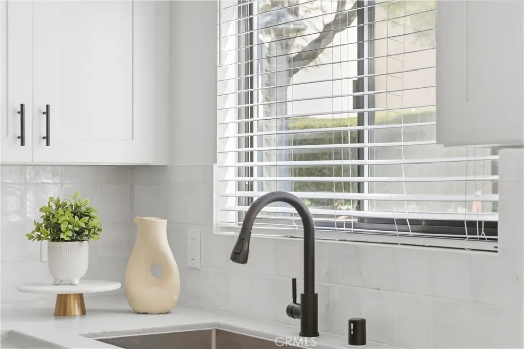 2714 Via Colina Unit 12