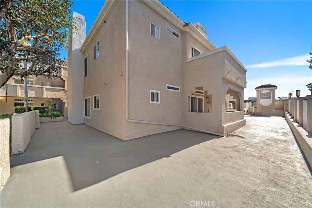 4561 Warner Avenue 101