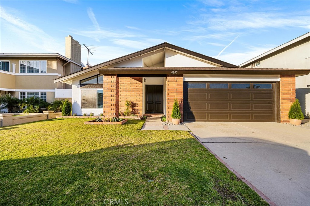4365 Birchwood
