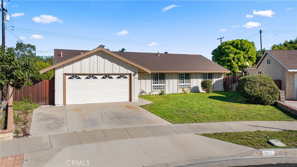 1093 N Gardner