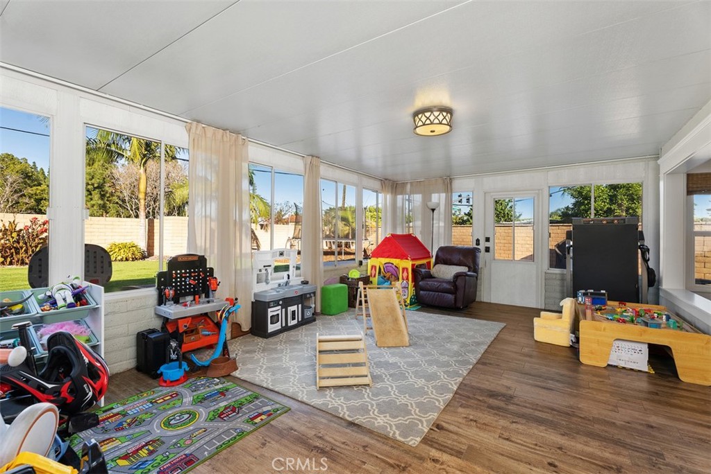 5971 Paradise Circle