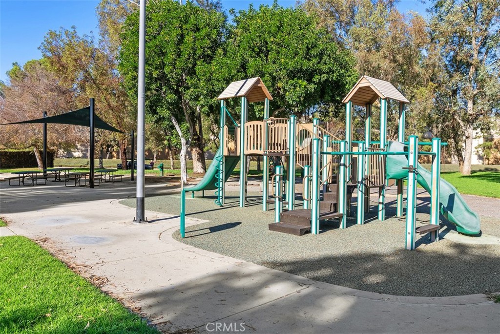 5971 Paradise Circle