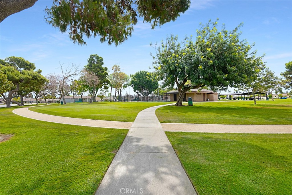 5971 Paradise Circle