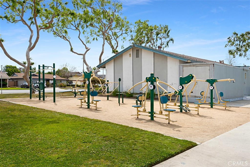 5971 Paradise Circle