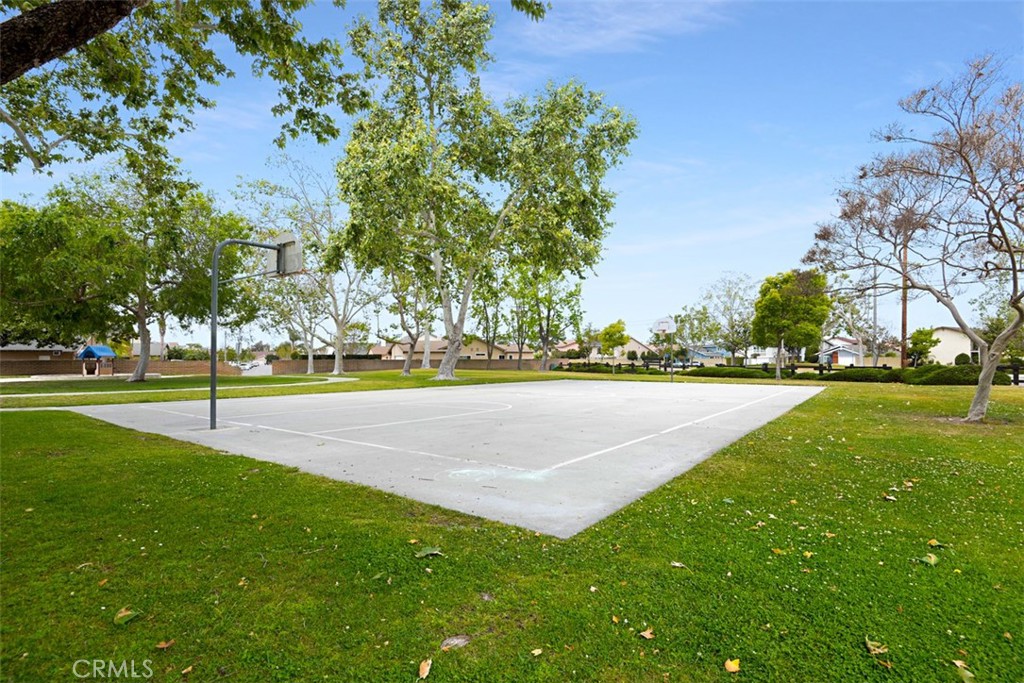 5971 Paradise Circle