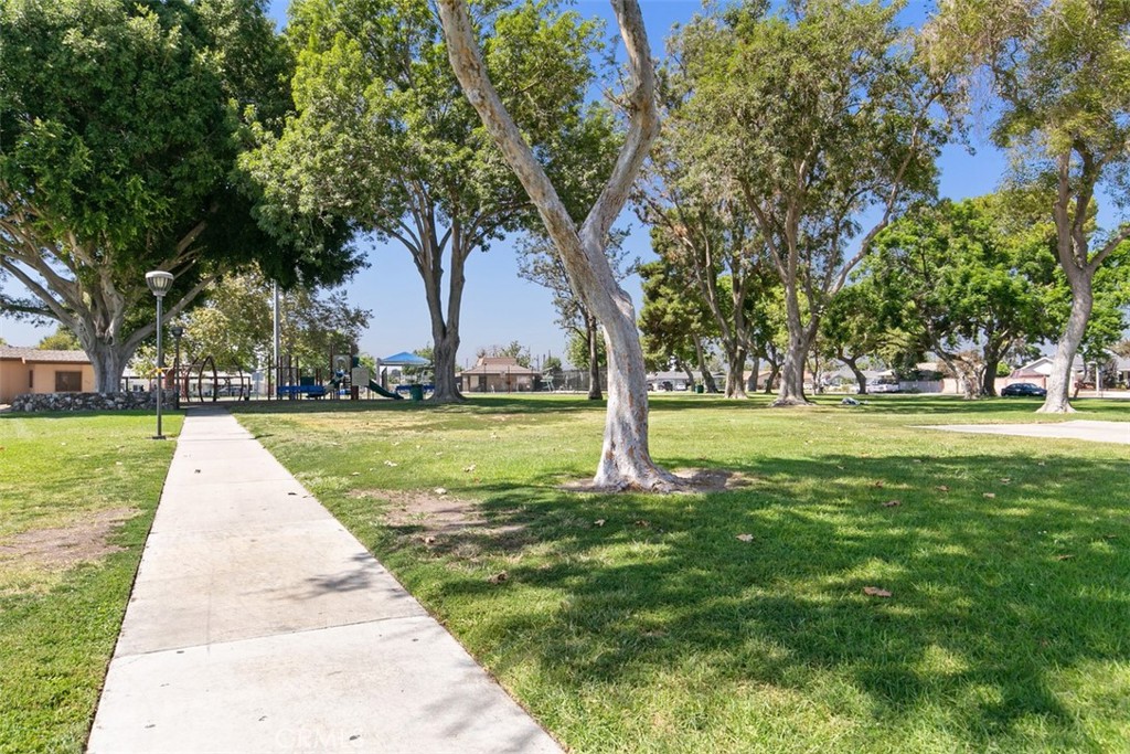 5971 Paradise Circle