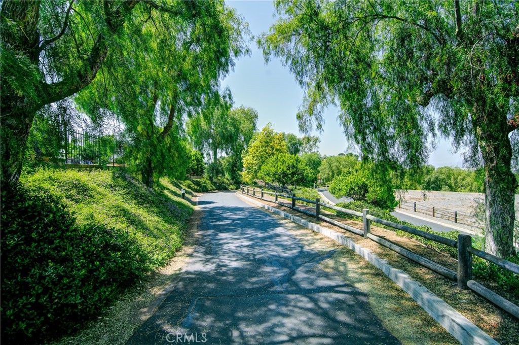 2139 Ronda Granada B