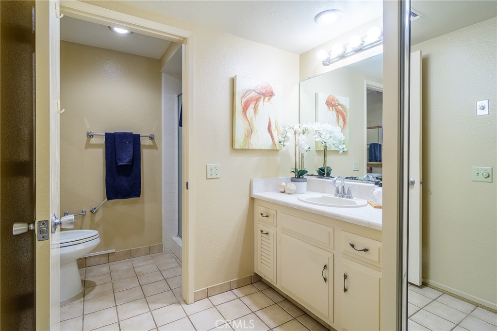 2139 Ronda Granada B