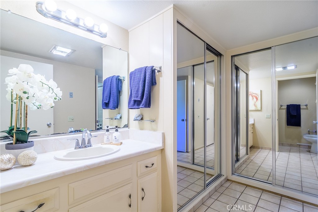 2139 Ronda Granada B