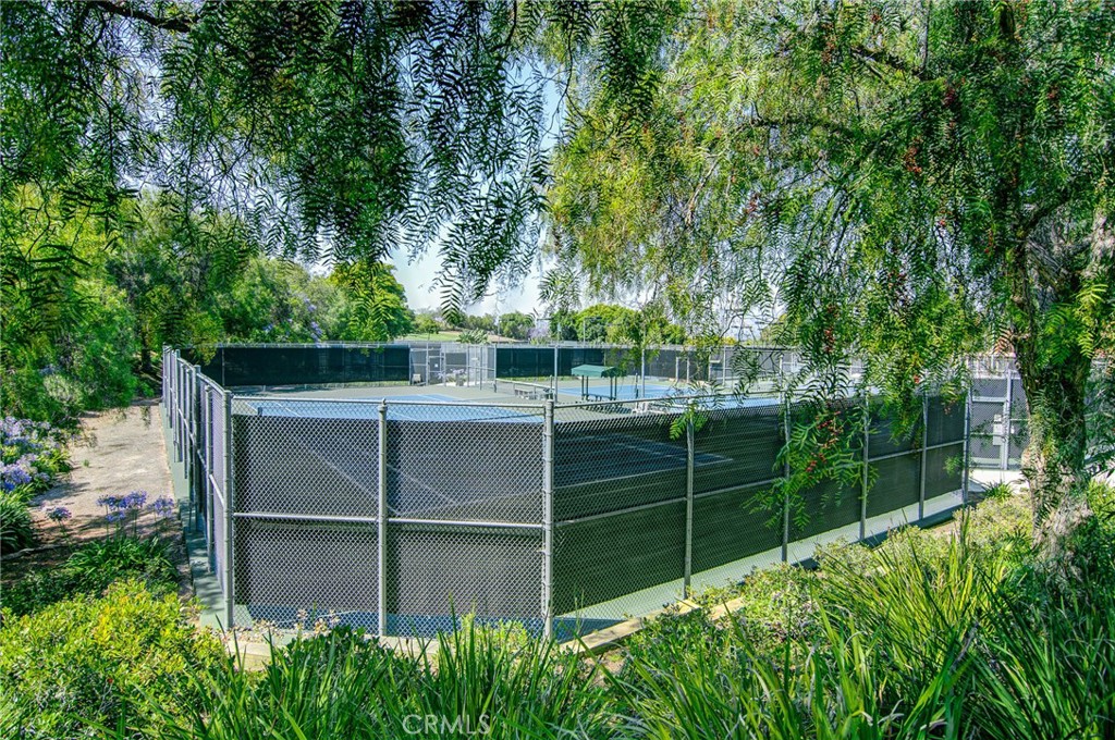 2139 Ronda Granada B