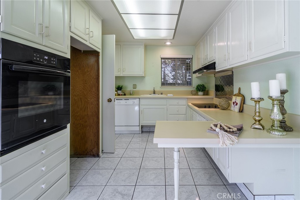 2139 Ronda Granada B