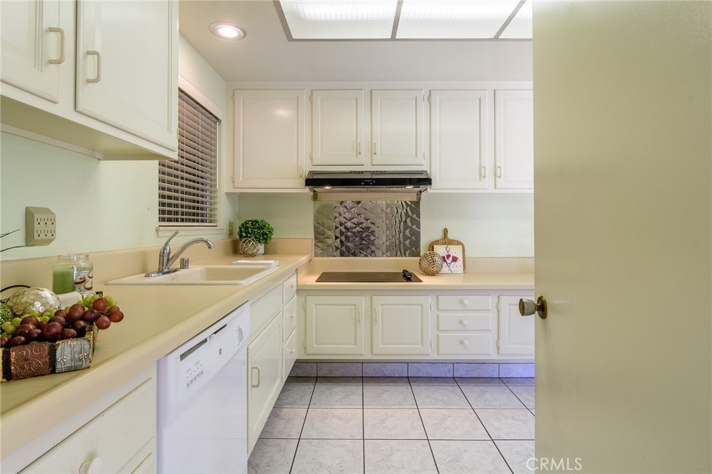 2139 Ronda Granada B