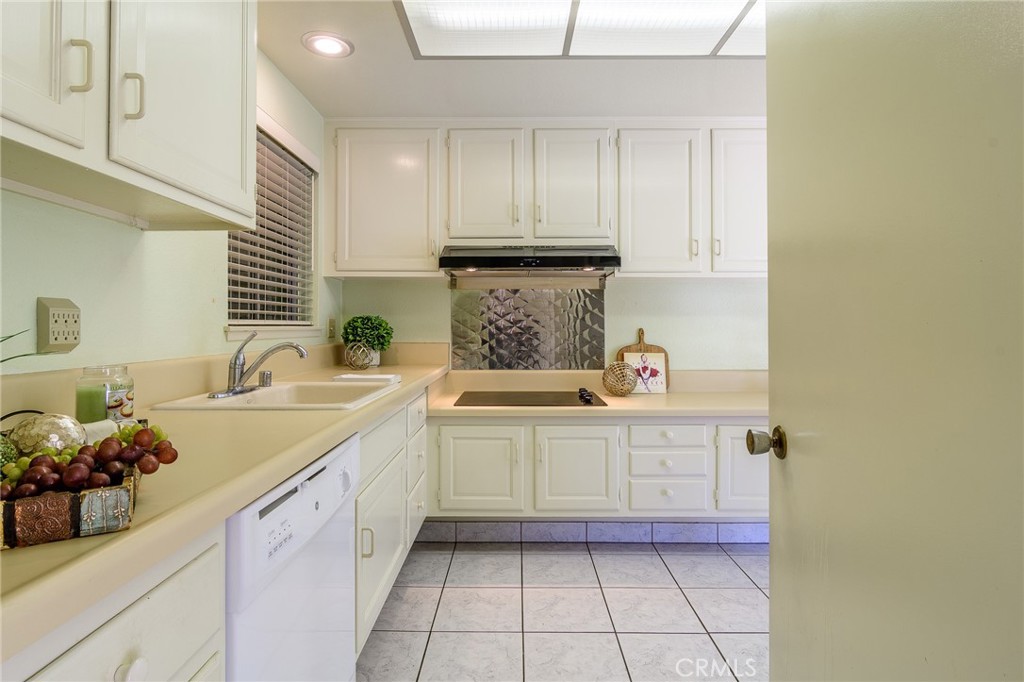 2139 Ronda Granada B