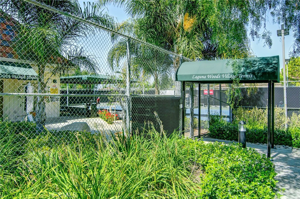 2139 Ronda Granada B