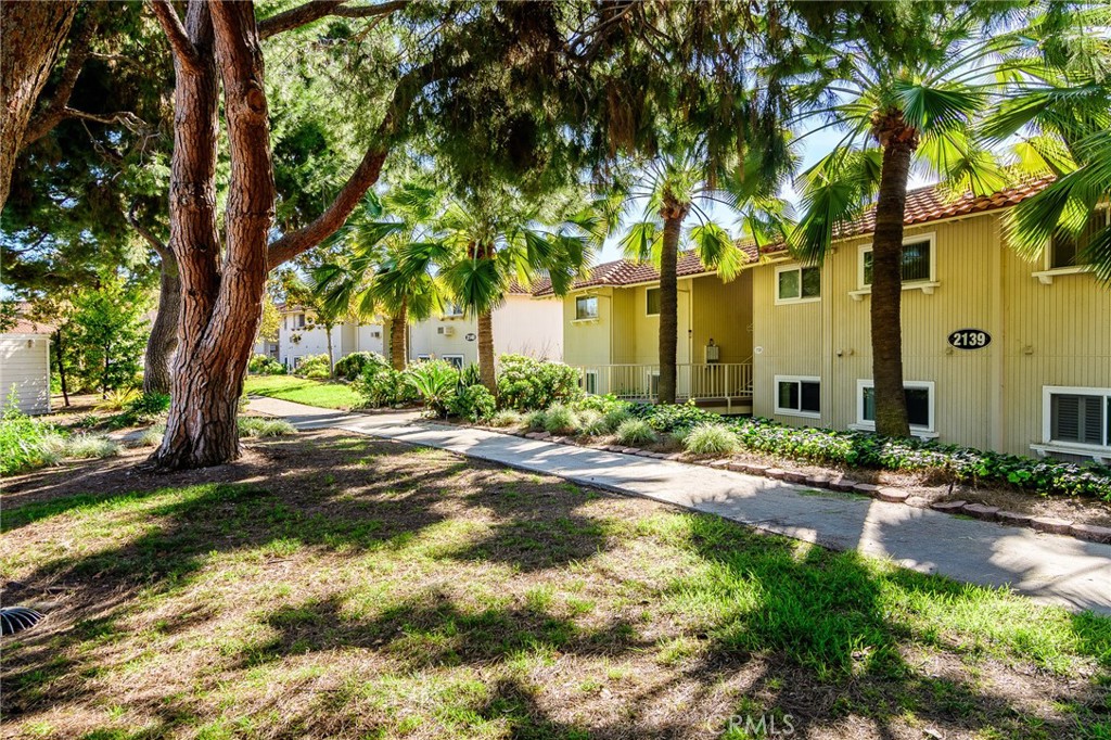 2139 Ronda Granada B