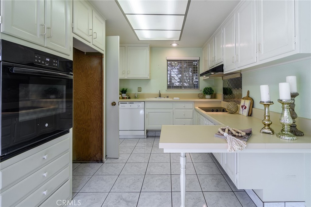 2139 Ronda Granada B