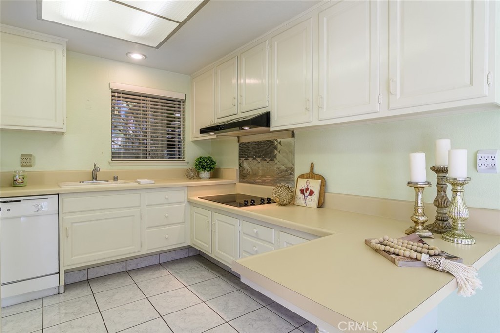 2139 Ronda Granada B