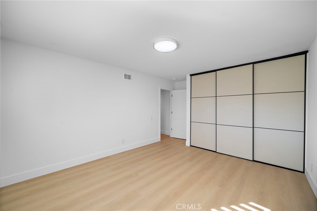 9560 La Amapola Avenue