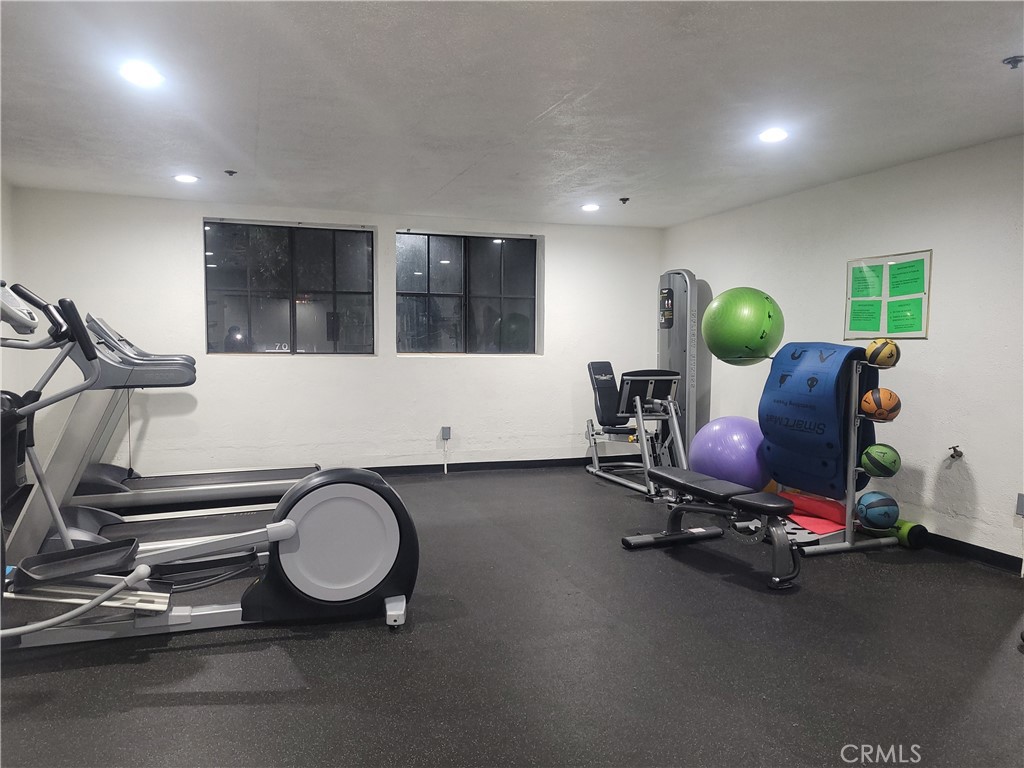 720 W 4th Street 104