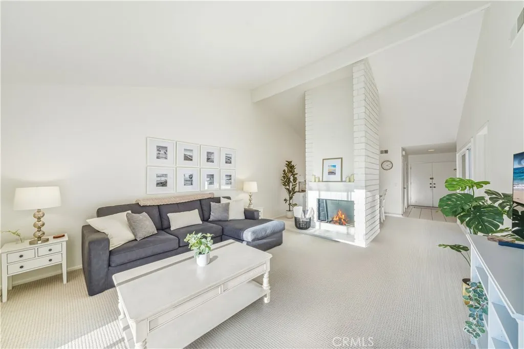 3315 Paseo Halcon