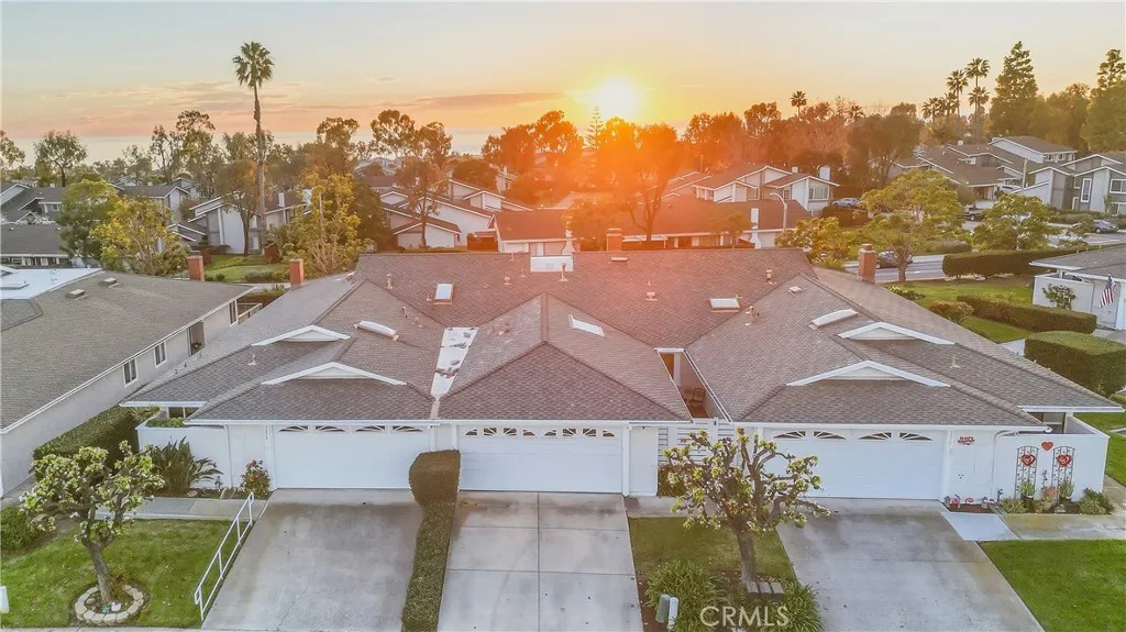 3315 Paseo Halcon