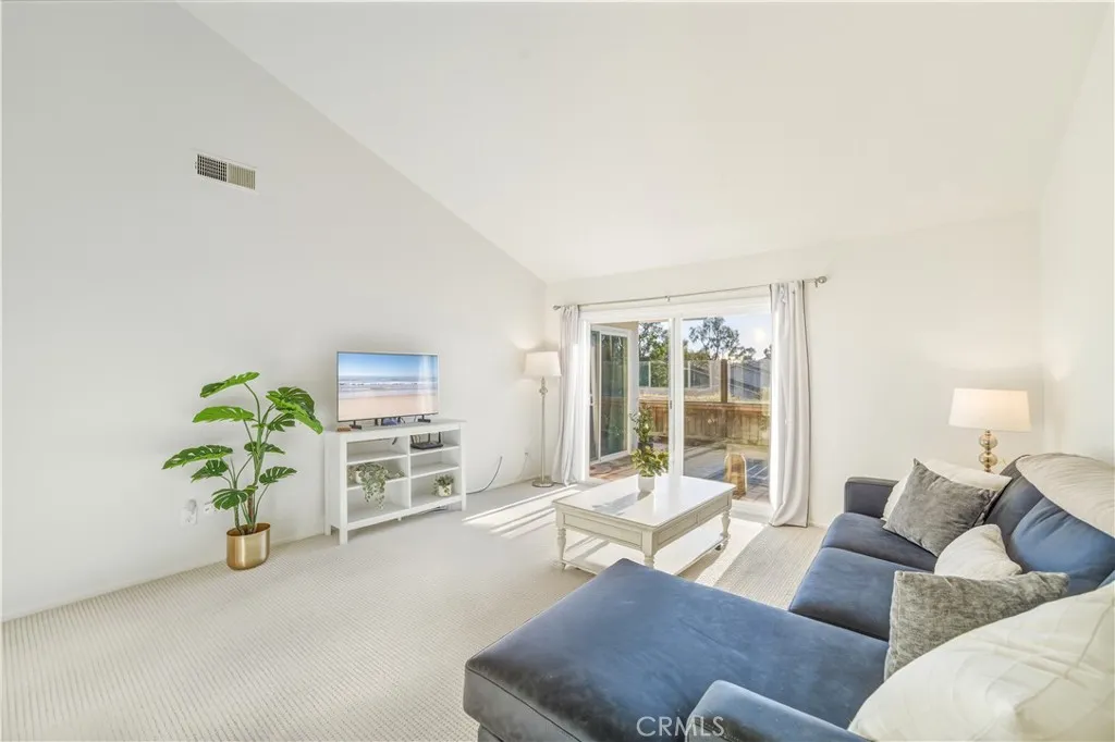 3315 Paseo Halcon
