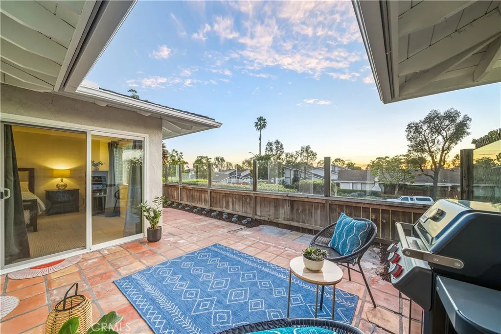 3315 Paseo Halcon
