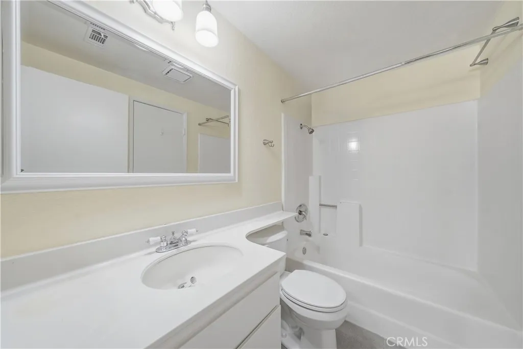 28 Aruba Unit 246