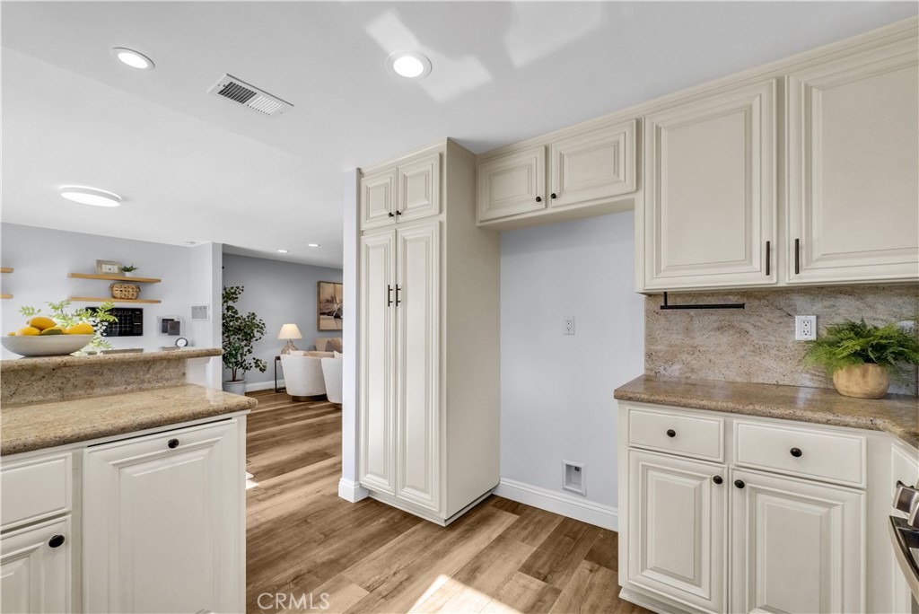 5213 Piccadilly Circle