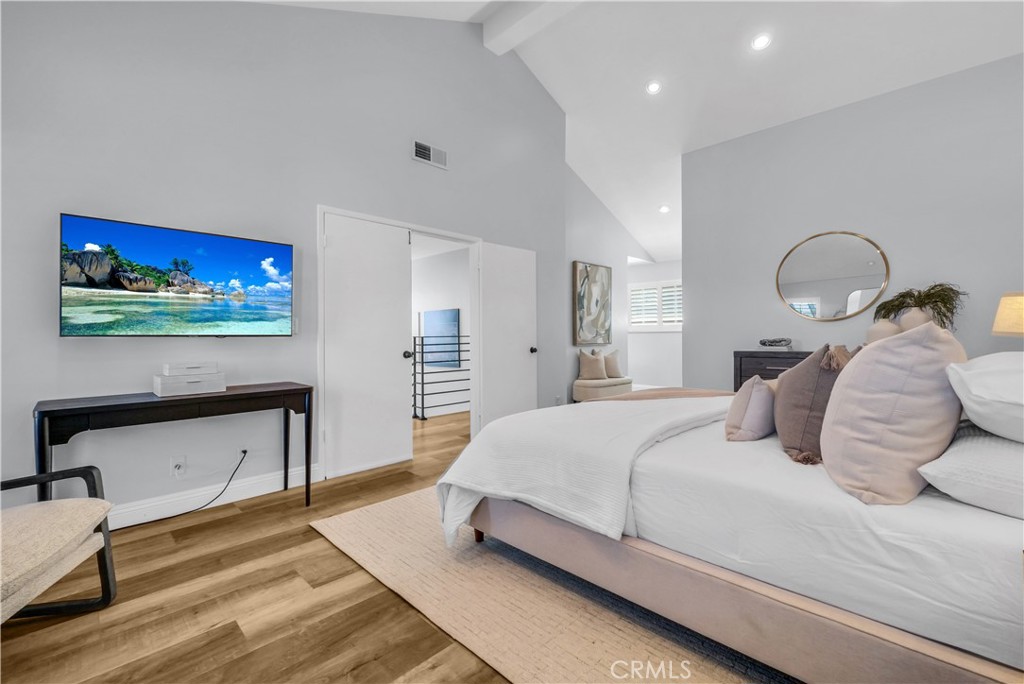 5213 Piccadilly Circle