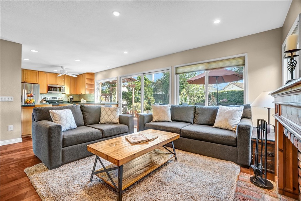 5552 Ridgebury Drive