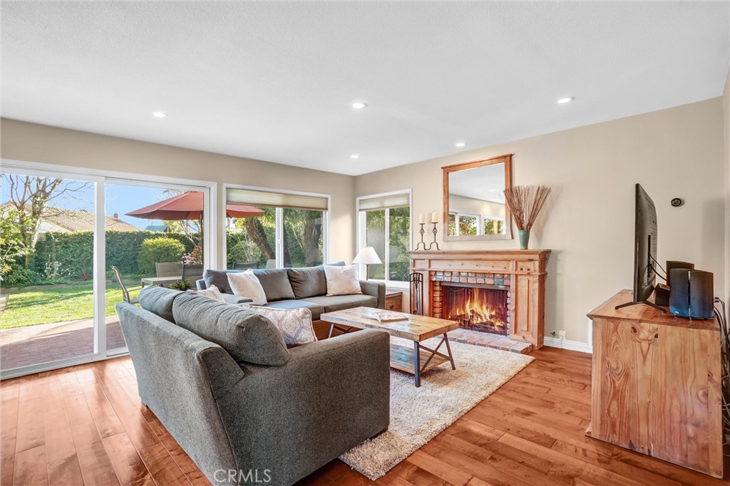 5552 Ridgebury Drive