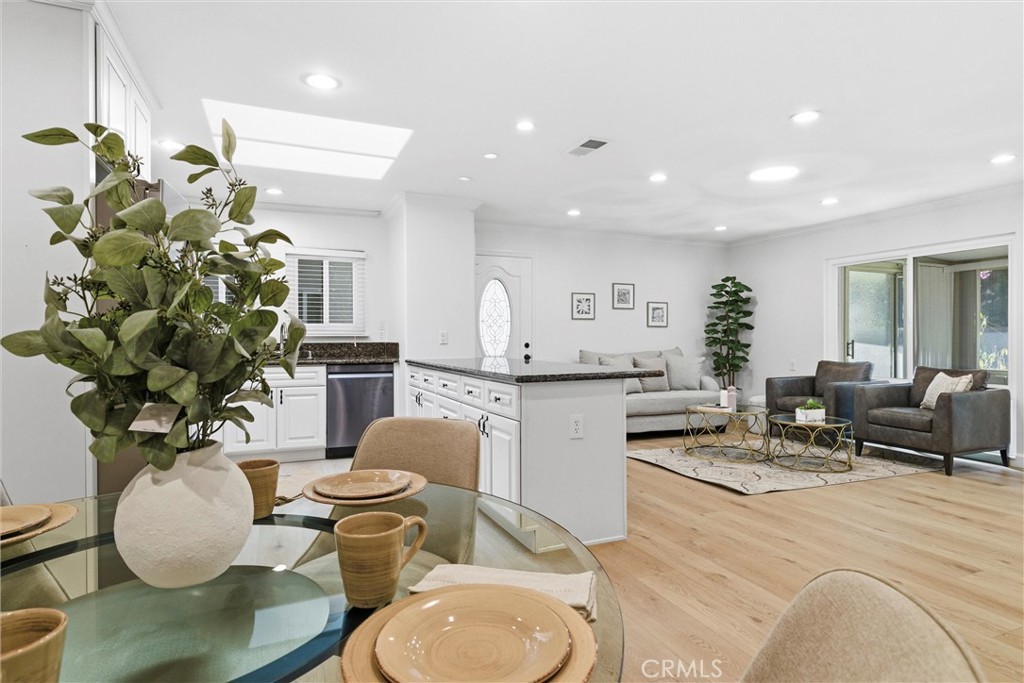 953 Avenida Carmel Q