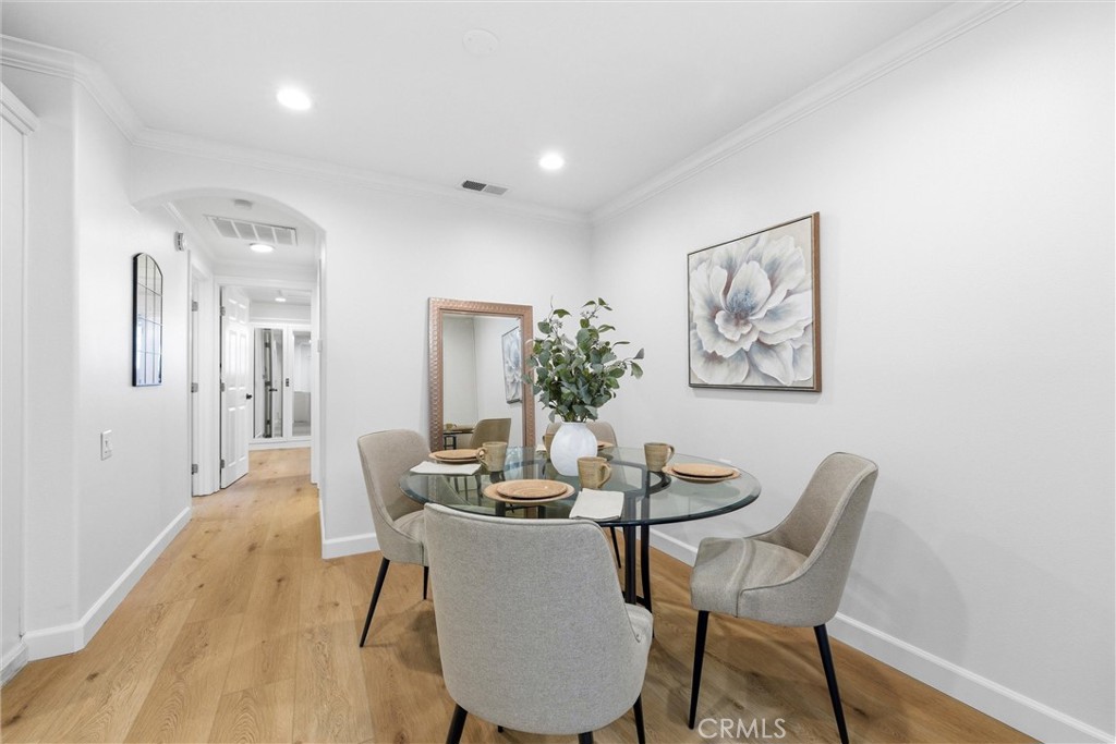 953 Avenida Carmel Q